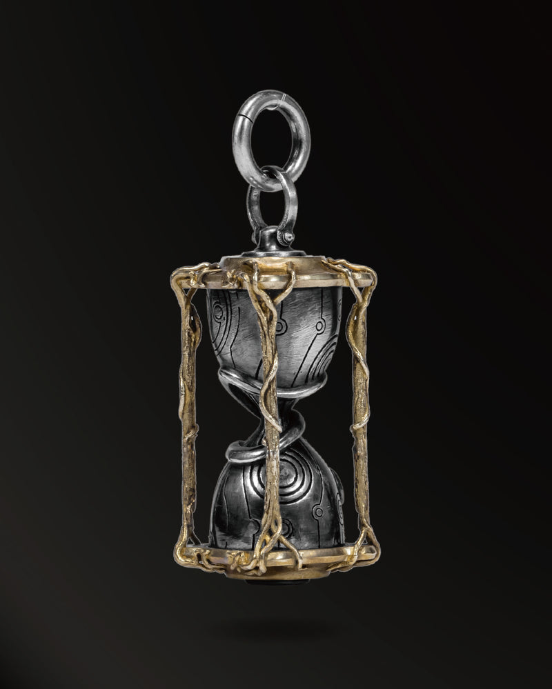 Infinite time hourglass Amulet in 925 Silver