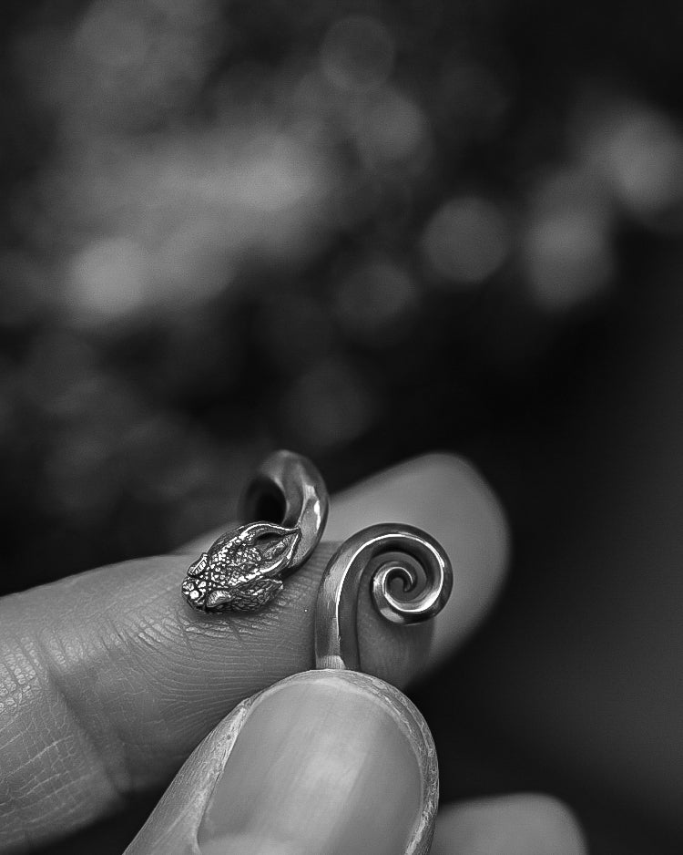 Mini Horn snakes Ring in 925 Silver